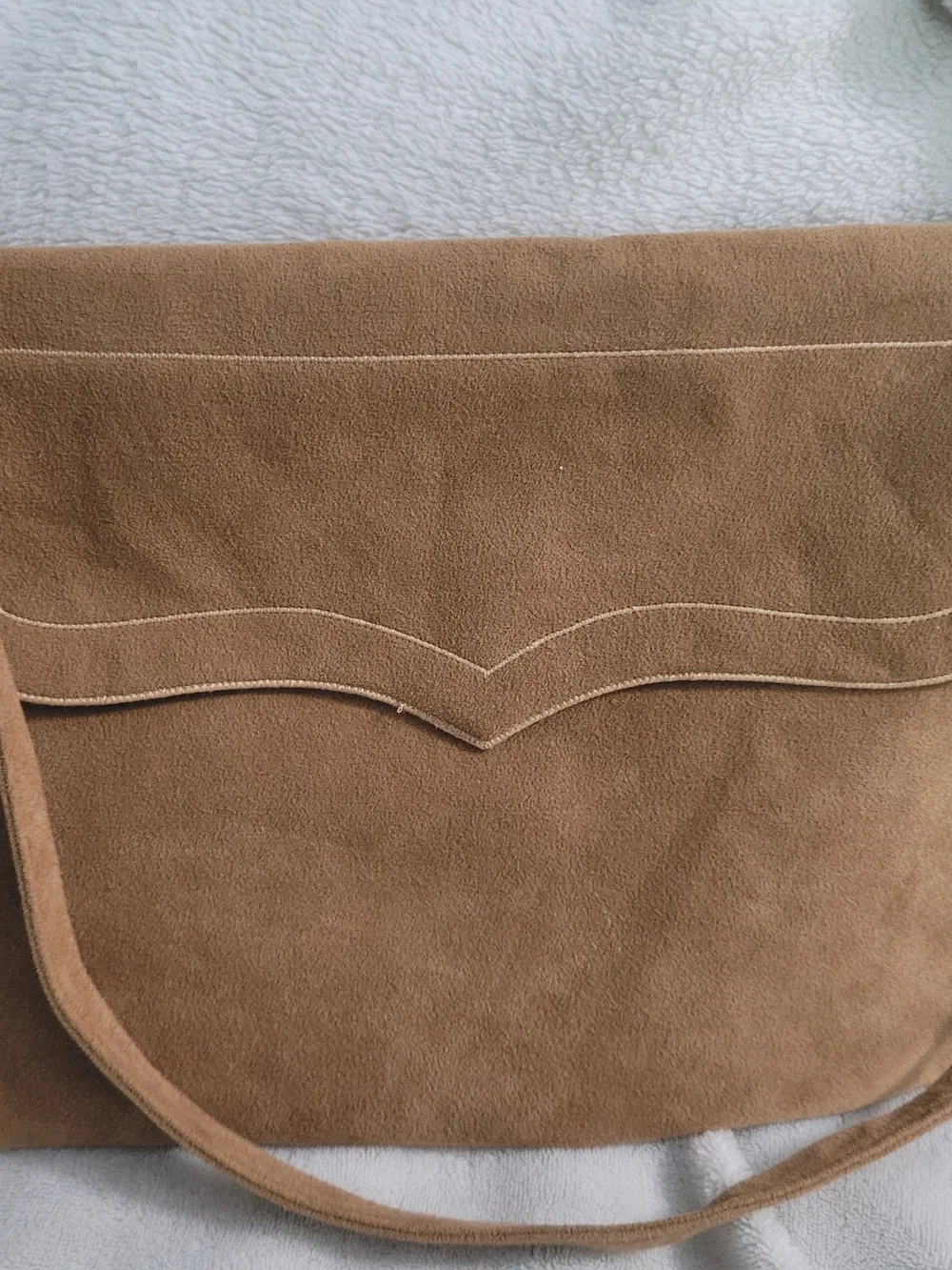 Vintage Reva Tan Ultra Suede Shoulder Bag Envelope Flap Minimalist Camel Brown